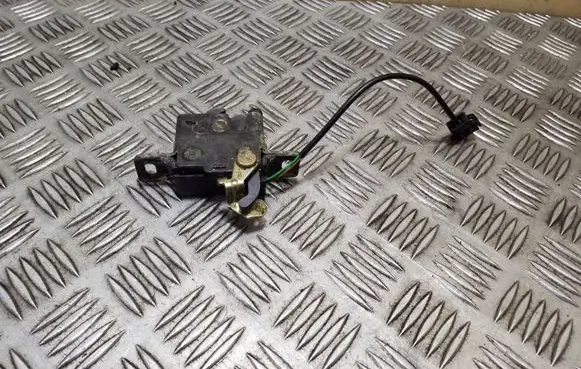 Audi A6 S6 C4 4A Tailgate/trunk/boot lock/catch/latch 4A9827506C