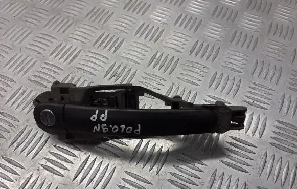 Volkswagen Polo IV 9N3 Front door exterior handle 3B0837886