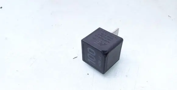 Volkswagen Phaeton Other relay 7M0951253A
