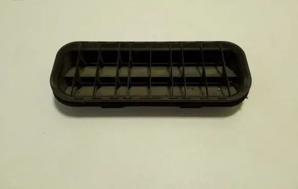 Volkswagen Amarok Quarter panel pressure vent 7E0819181