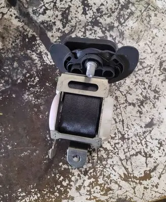 Peugeot 207 Middle seatbelt (rear) 9654438077