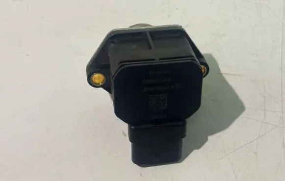 Mercedes-Benz A W176 Camshaft position sensor 14072804362A A2709820503