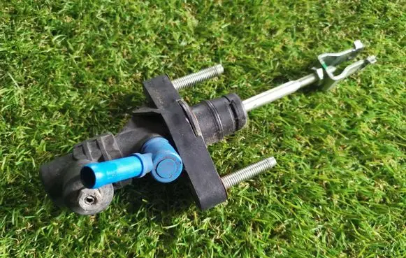 Toyota Avensis T250 Clutch master cylinder