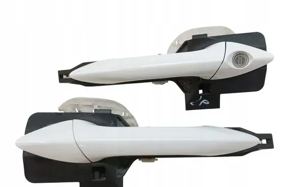 Hyundai i30 Front door exterior handle 