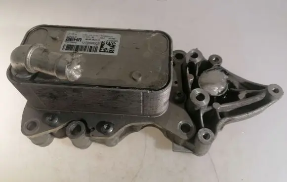 Mercedes-Benz GLE (W166 - C292) Oil filter mounting bracket A6511801165