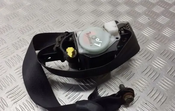 Honda Accord Front seatbelt 81850-81A-E020