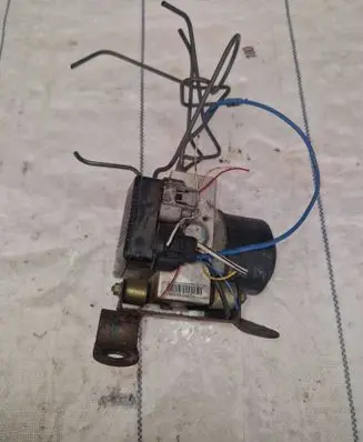 Toyota Land Cruiser (HDJ90) ABS Pump 4451060020