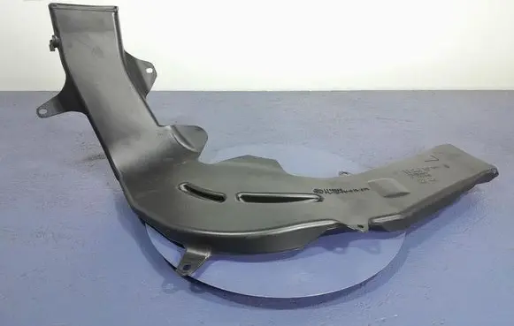 Audi A4 S4 B7 8E 8H Intercooler air guide/duct channel 7343501