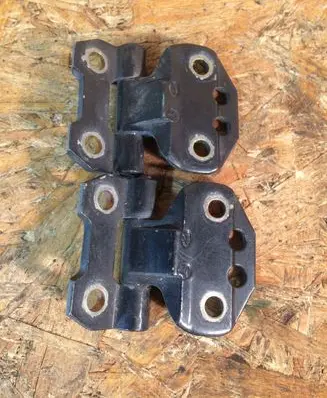 Mercedes-Benz E W124 Front door upper hinge