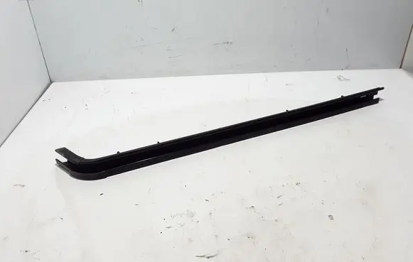 Renault Trafic III (X82) Sliding door middle roller runner 777603037R