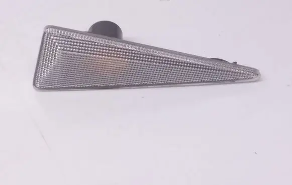 Renault Megane II Front fender indicator light 82000271516 0215000