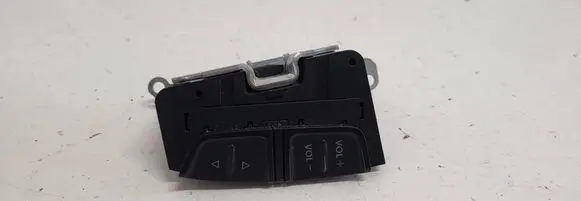Volkswagen PASSAT B5.5 Steering wheel buttons/switches PA6GF30