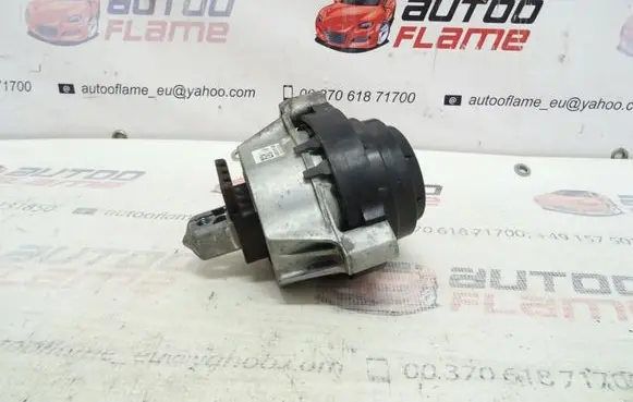BMW 5 G30 G31 Engine mount bracket 6860511