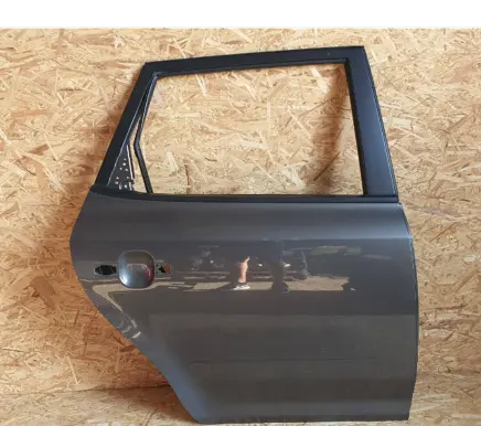 KIA Ceed Rear door