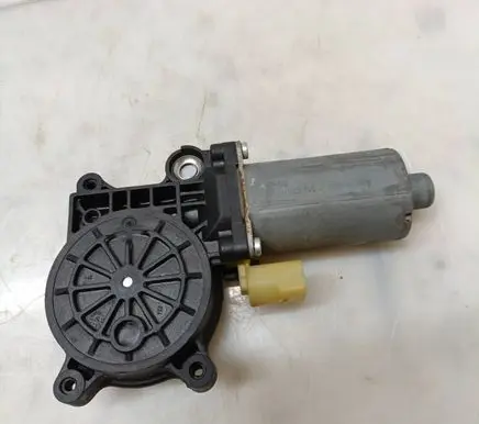 Volvo V70 Rear door window regulator motor 0130821776