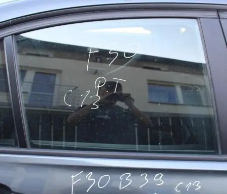 BMW 3 F30 F35 F31 Sliding door window/glass 