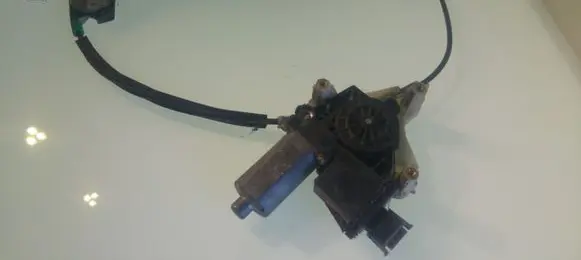 Mitsubishi Carisma Rear door window regulator with motor 105683104
