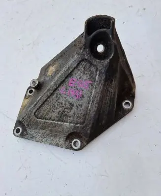 BMW 7 E65 E66 Engine mounting bracket 6758473