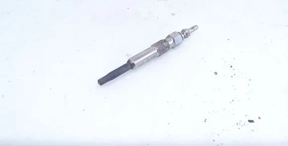 Volkswagen PASSAT B5 Glow plug 916544