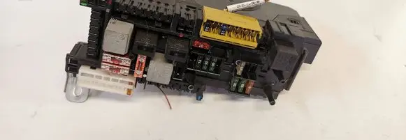 Mercedes-Benz C W204 SAM control unit A2049060405 2049060405 5DK01102200
