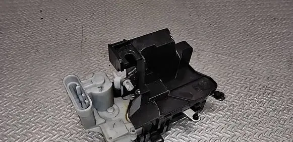 Fiat Doblo Sliding door lock 