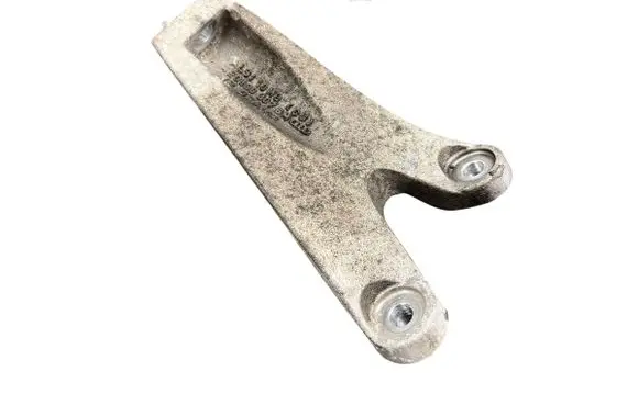 Audi A8 S8 D3 4E Engine mounting bracket 4E0199307BM