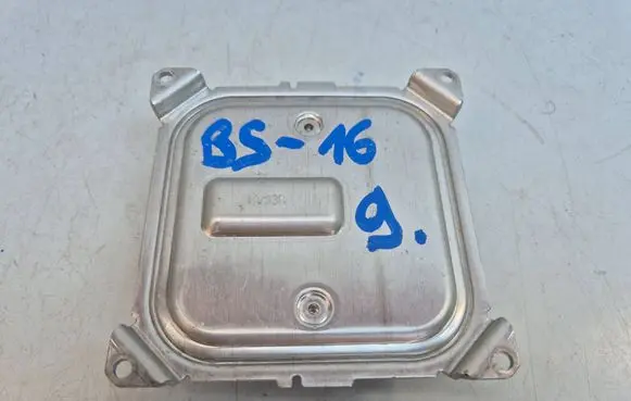 Nissan Juke II F16 Light module LCM 260558992E