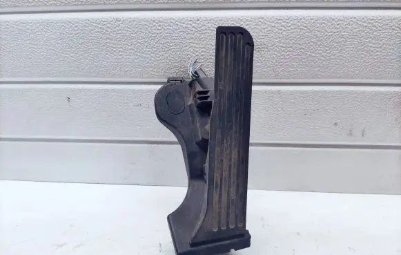 Volkswagen Touran I Accelerator throttle pedal 1T1721503E