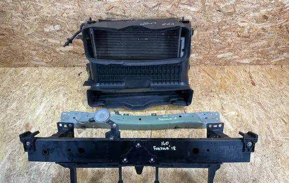 Smart ForFour II W453 Radiator support slam panel