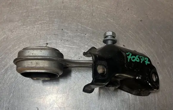 Renault Arkana Gearbox mount 113322829R