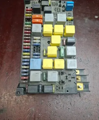 Mercedes-Benz ML W163 Fuse module 1635450205 CK653929