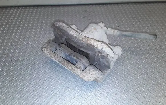 KIA Sportage Rear brake caliper 