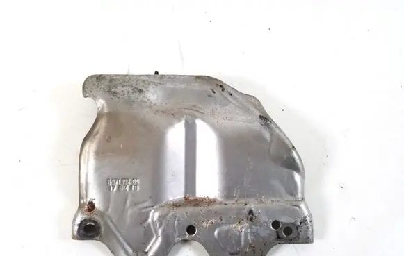 BMW 2 F46 Other engine bay part 8571892