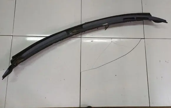 BMW 3 E46 Wiper trim 8208483E46