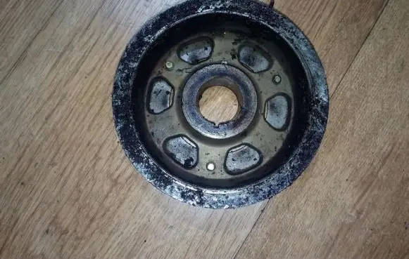 Nissan Sunny Camshaft pulley/ VANOS 