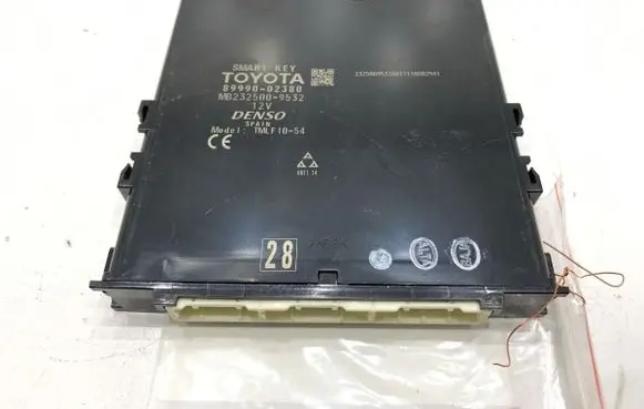Toyota Auris E180 Other control units/modules 89990-02380