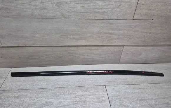 BMW M5 G90 Rear door glass trim molding 5A058E2-09
