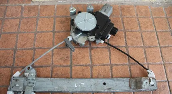 Mitsubishi Outlander Rear door window regulator with motor MR573887