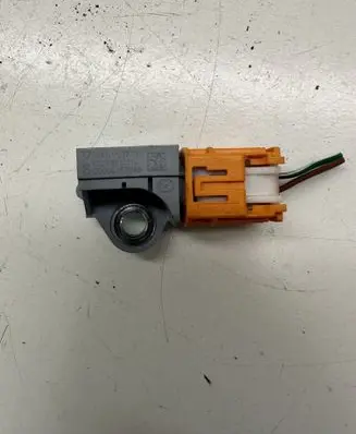 Mazda 6 Airbag deployment crash/impact sensor GDK457KC0