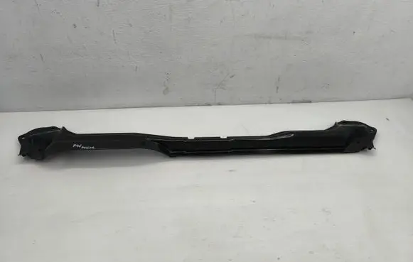 Ford Focus Radiator mount bracket G1FY16H004AA