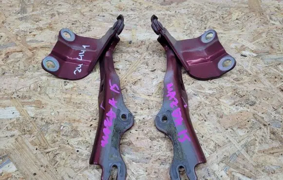 Mazda 6 Engine bonnet/hood hinges 