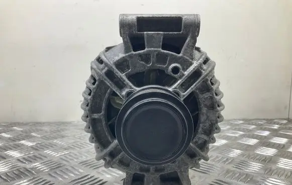 Audi A5 8T 8F Generator/alternator 06H903016L