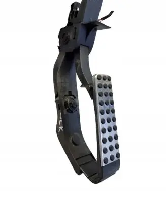 Mercedes-Benz SLK R171 Accelerator throttle pedal A2033000604