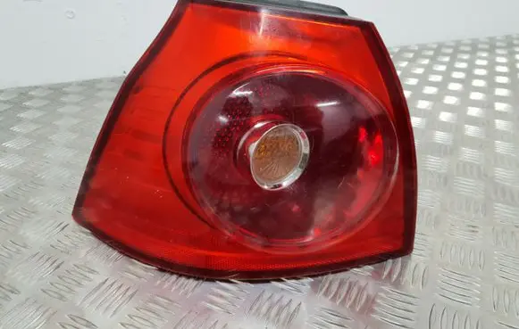 Volkswagen Golf V Rear/tail lights 4VFX13405AA