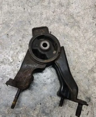 Toyota Corolla E120 E130 Engine mount bracket