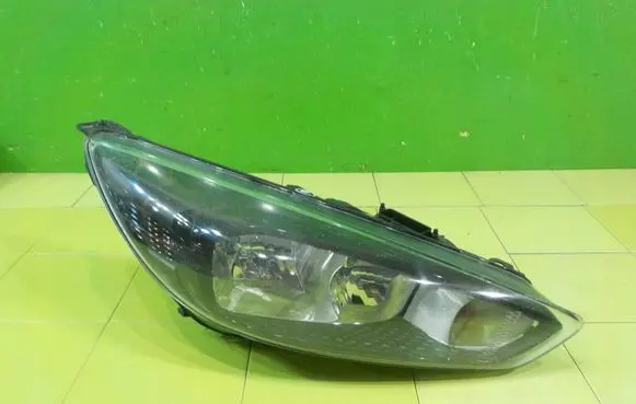 Ford Focus Headlight/headlamp PRZOD