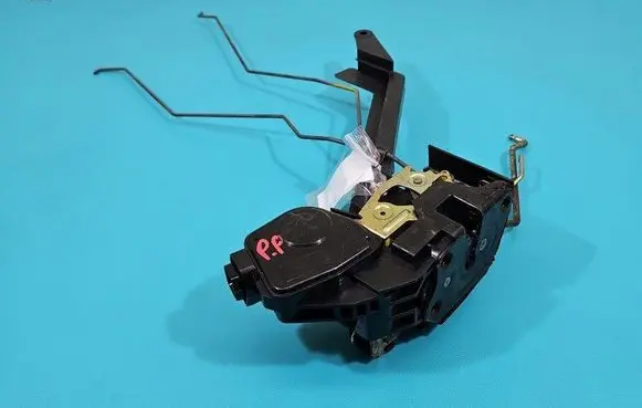 Hyundai Terracan Front door lock IMPRK1460236
