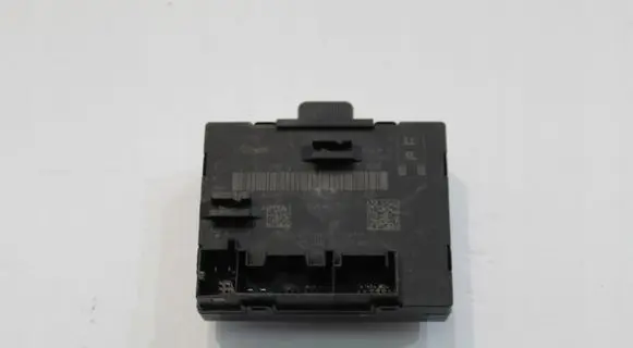 Volkswagen Golf VII Door control unit/module