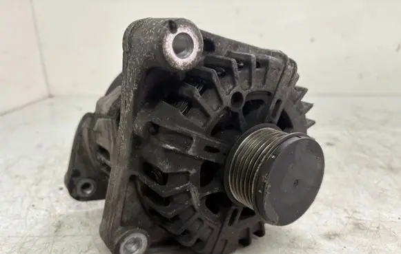 BMW 7 F01 F02 F03 F04 Generator/alternator 2613704D 8570672 S11AN15