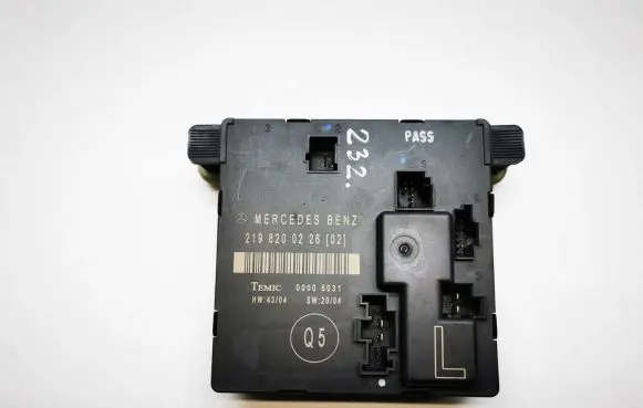 Mercedes-Benz CLS C219 Door control unit/module 2198200226